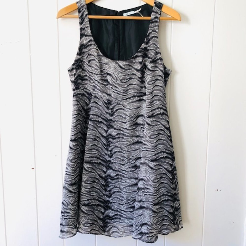 Urban Outfitters Black and Gray Patterned Sleeveless Dress